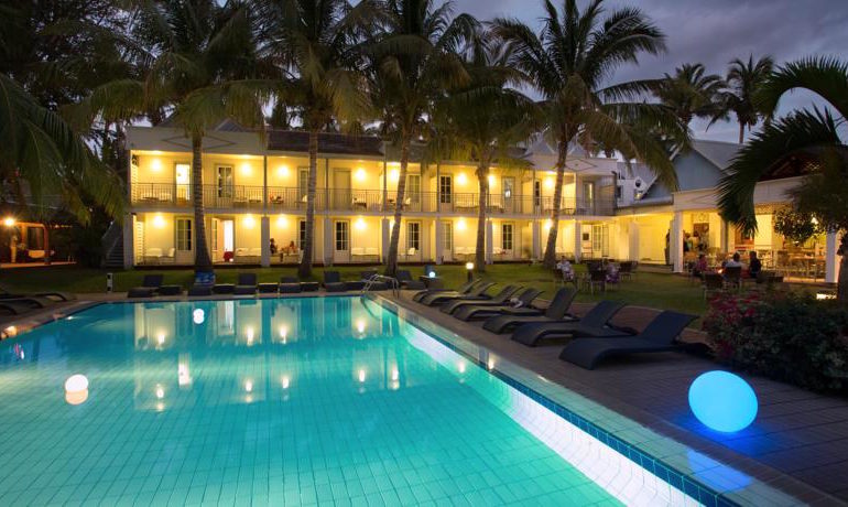 alamanda-hotel-pool