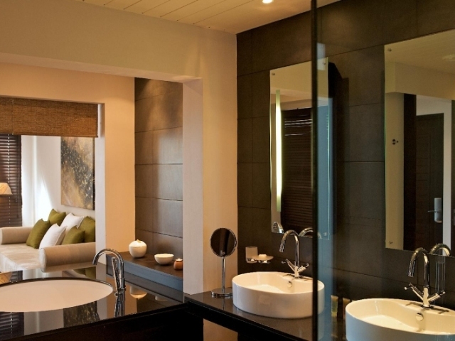 le-cardinal-exclusive-resortrestroom